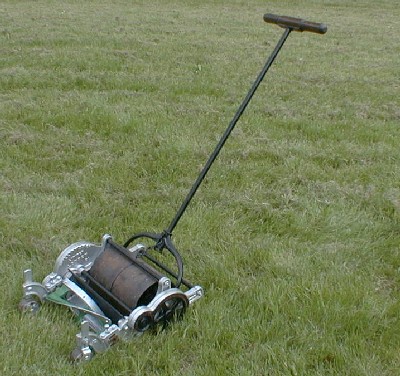 The Archimedean mower was one of the first to incorporate compact and lightweight design and construction.