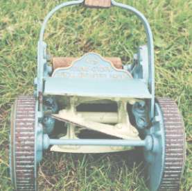 Close up of a 6in Anglo Paris sidewheel mower