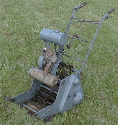 The Excelsior motor mower was a conventional design from the 1930s with cast iron sideplates and a Villiers two stroke engine.