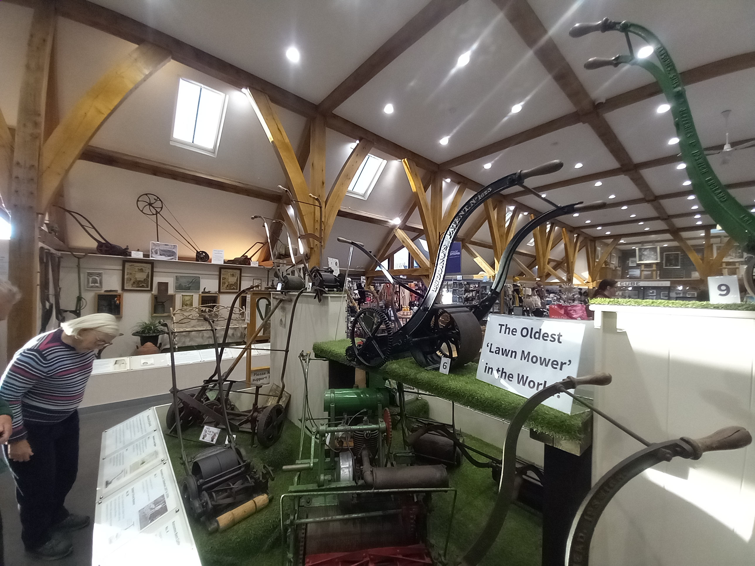 Budding Patent Lawnmower No 1623 - P38