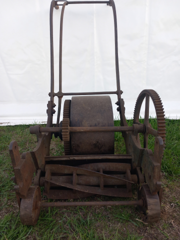 mes Ferrabee & Co. Phoenix Ironworks - With Registered  No. 3074 Improvements - 12"   SERIAL No. 7638  - Front view -  Malvern Autumn Garden Show - 28th September 2025